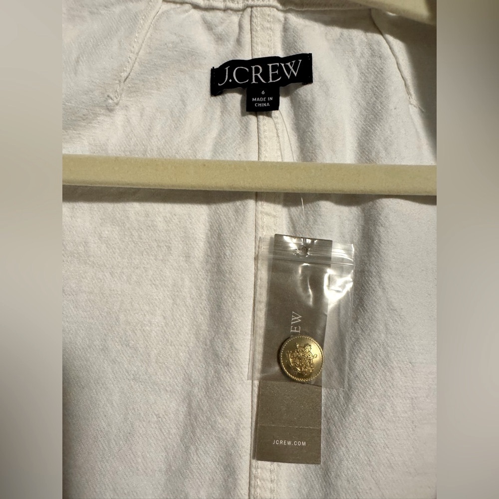 NWT LOUISA LADY JACKET FROM J. Crew. Cropped Button Jacket with Gold Buttons.6 - Picture 7 of 8